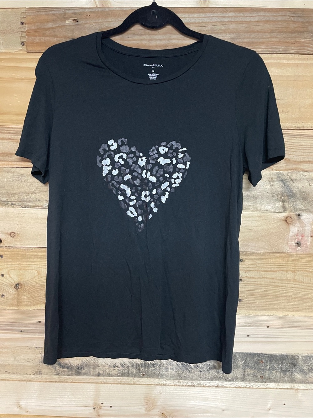 Banana Republic size medium cheetah heart black short sleeve shirt